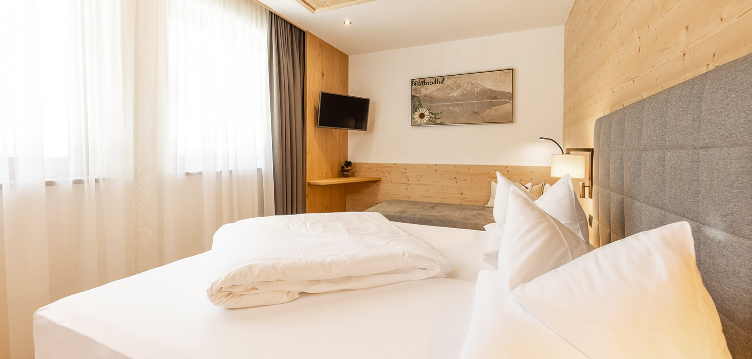 Schlafraum im DZ Silberdistel vom Berg Genuss Hotel Neustift im Stubaital